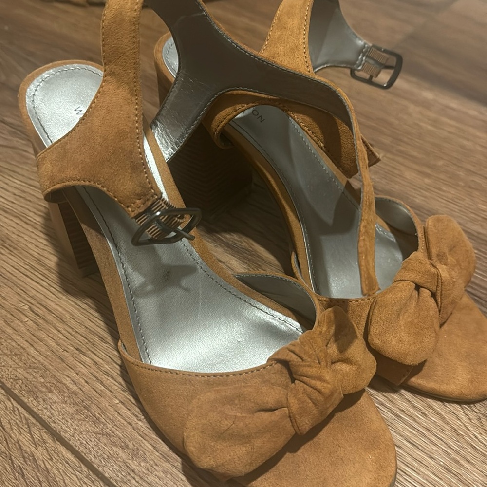 Suede light brown block heels